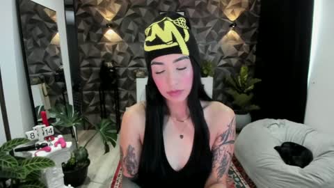 Jade  independent model online show from February 6, 2025, 1:10 pm