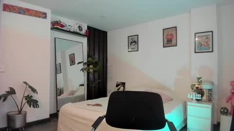 Snapshot of jade_porn chatting on May 4, 2026, 12:45 pm Jade independent model online show from May 4, 2026, 12:45 pm