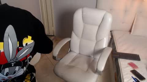 Snapshot of jade_scarllet chatting on January 15, 2025, 8:26 pm karlla scarlet online show from January 15, 2025, 8:26 pm