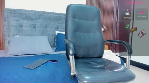 karlla scarlet online show from February 21, 2026, 1:23 pm