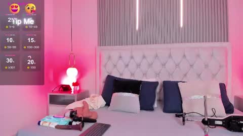 karlla scarlet online show from July 31, 2026, 3:39 am