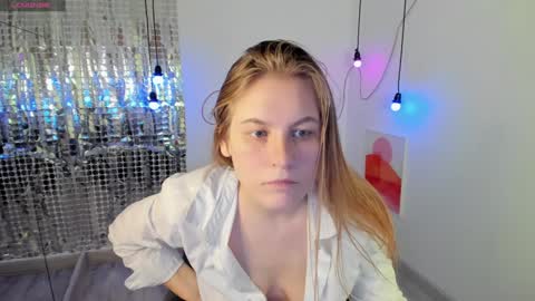 Snapshot of jade_soft chatting on December 22, 2024, 1:33 pm Jade online show from December 22, 2024, 1:33 pm