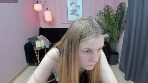 Snapshot of jade_soft chatting on February 6, 2025, 1:05 am Jade online show from February 6, 2025, 1:05 am