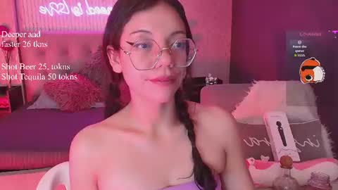 Snapshot of jade_storm_ chatting on June 13, 2026, 9:40 am JADE online show from June 13, 2026, 9:40 am