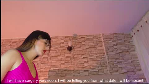 jade white  online show from April 28, 2026, 12:21 pm