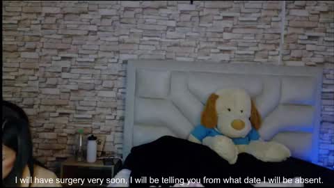 jade white  online show from May 4, 2026, 12:56 pm