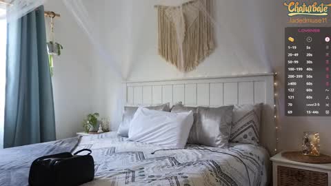 Jade online show from December 30, 2024, 11:26 am