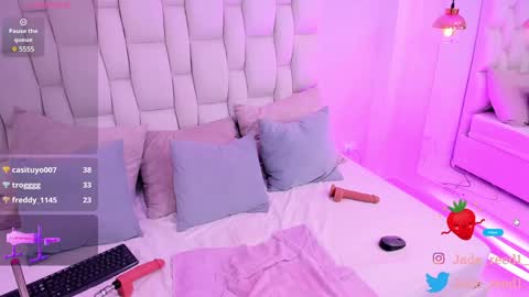 Snapshot of jadee_reed chatting on January 7, 2025, 10:22 am Jade Red online show from January 7, 2025, 10:22 am