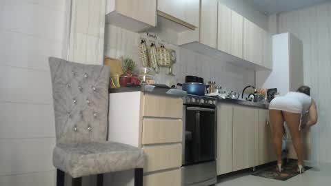 Snapshot of jadeee_11 chatting on January 18, 2025, 3:38 pm Jade online show from January 18, 2025, 3:38 pm