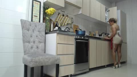 Snapshot of jadeee_11 chatting on February 13, 2025, 9:49 pm Jade online show from February 13, 2025, 9:49 pm