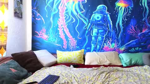 Jadelin Min online show from February 19, 2025, 10:34 am