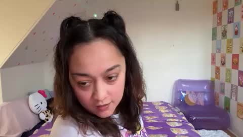 Jade online show from February 9, 2025, 10:00 pm