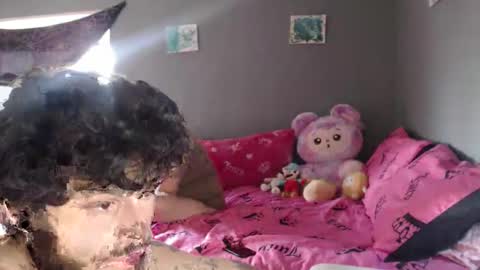 Jade online show from March 11, 2026, 1:17 pm