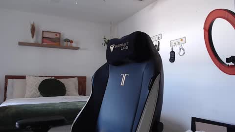 Jade Love online show from January 27, 2025, 7:56 pm