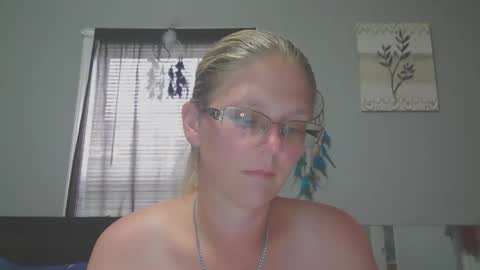 Snapshot of jadeluv chatting on May 21, 2026, 6:04 pm JadeLuv online show from May 21, 2026, 6:04 pm