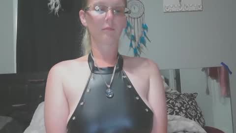 Snapshot of jadeluv chatting on June 4, 2026, 1:33 am JadeLuv online show from June 4, 2026, 1:33 am