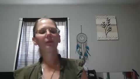Snapshot of jadeluv chatting on June 19, 2026, 5:28 pm JadeLuv online show from June 19, 2026, 5:28 pm