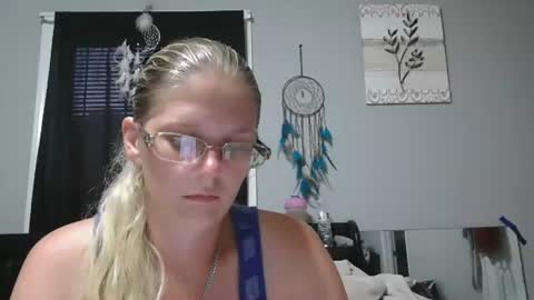 Snapshot of jadeluv chatting on July 1, 2026, 1:18 am JadeLuv online show from July 1, 2026, 1:18 am