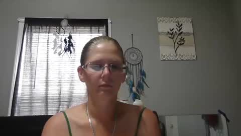 Snapshot of jadeluv chatting on July 5, 2026, 3:52 pm JadeLuv online show from July 5, 2026, 3:52 pm
