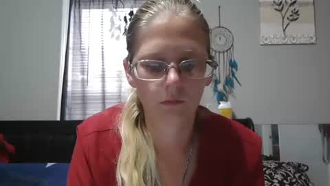 Snapshot of jadeluv chatting on July 16, 2026, 5:52 pm JadeLuv online show from July 16, 2026, 5:52 pm