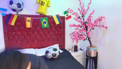 Snapshot of jaden_and_sofia chatting on June 25, 2026, 3:06 am Jaden and Sofia online show from June 25, 2026, 3:06 am