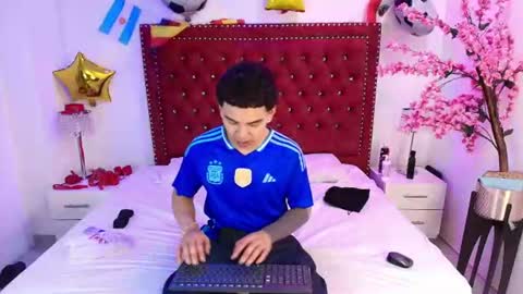 Snapshot of jaden_and_sofia chatting on July 4, 2026, 3:02 am Jaden and Sofia online show from July 4, 2026, 3:02 am