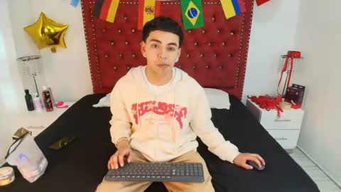 Snapshot of jaden_and_sofia chatting on July 9, 2026, 2:59 am Jaden and Sofia online show from July 9, 2026, 2:59 am