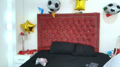 Snapshot of jaden_and_sofia chatting on July 16, 2026, 3:12 am Jaden and Sofia online show from July 16, 2026, 3:12 am