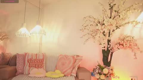 Jade Summer online show from November 10, 2025, 11:31 am