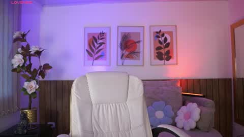 Jade Summer online show from June 16, 2026, 11:46 am