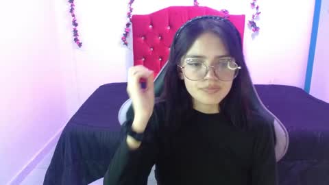 jaide387017 online show from April 30, 2026, 8:57 pm