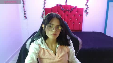 jaide412638 online show from April 29, 2026, 9:43 pm