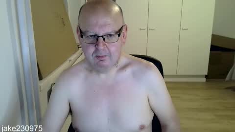 Jake2309 online show from November 17, 2025, 7:19 pm