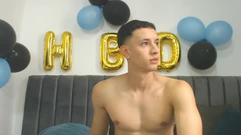 Hi guys im new 3 online show from April 30, 2026, 8:57 pm