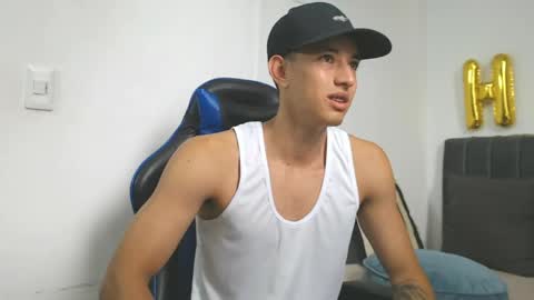 Snapshot of jake_shadow14 chatting on May 29, 2026, 2:59 pm Hi guys im new 3 online show from May 29, 2026, 2:59 pm