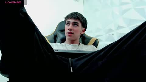 Snapshot of jake_tripp chatting on December 29, 2024, 6:45 am jake_tripp online show from December 29, 2024, 6:45 am