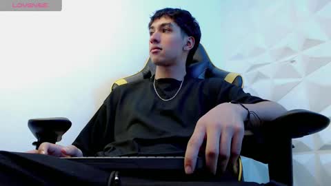 Snapshot of jake_tripp chatting on January 4, 2025, 3:18 am jake_tripp online show from January 4, 2025, 3:18 am