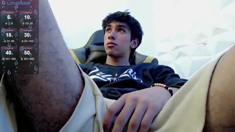 Snapshot of jake_tripp chatting on February 12, 2025, 7:34 am jake_tripp online show from February 12, 2025, 7:34 am