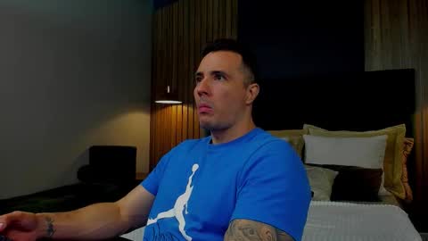 Snapshot of jakestone_1 chatting on November 15, 2025, 1:25 am jakestone_1 online show from November 15, 2025, 1:25 am