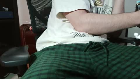 Snapshot of jakeyj2525 chatting on January 19, 2026, 3:43 am Jakeyj2525 online show from January 19, 2026, 3:43 am