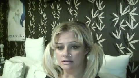 Snapshot of jakkilouise chatting on June 18, 2026, 10:58 pm JAKKI LOUISE pornstar online show from June 18, 2026, 10:58 pm