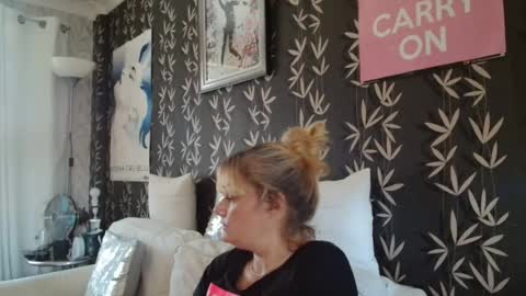 JAKKI LOUISE pornstar online show from June 25, 2026, 4:22 pm