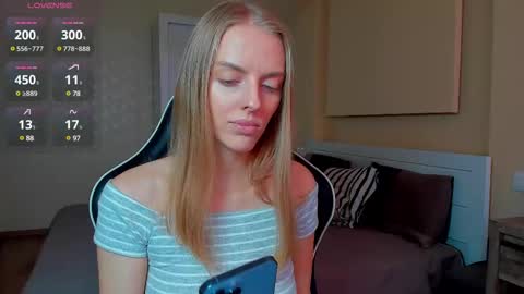 Snapshot of jam_cream chatting on February 15, 2025, 9:49 am Sofia online show from February 15, 2025, 9:49 am