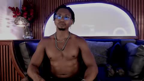 Snapshot of jamalmyst_ chatting on May 18, 2026, 9:20 pm online show from May 18, 2026, 9:20 pm