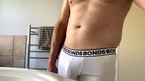 Snapshot of james3080 chatting on November 3, 2025, 3:30 am James online show from November 3, 2025, 3:30 am