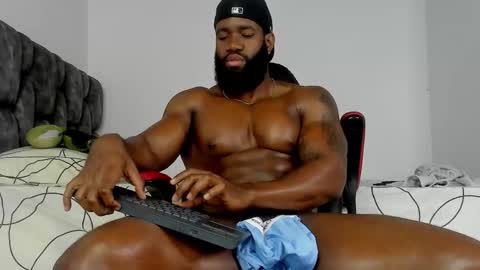 Snapshot of james_bbcmuscle chatting on September 30, 2025, 1:05 pm James BBC online show from September 30, 2025, 1:05 pm
