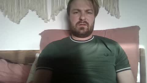 Snapshot of james_heron chatting on November 26, 2025, 9:10 am James Heron online show from November 26, 2025, 9:10 am