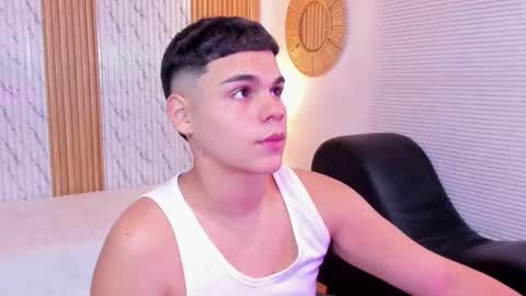 Snapshot of james_jonnes chatting on October 16, 2025, 7:15 pm James online show from October 16, 2025, 7:15 pm