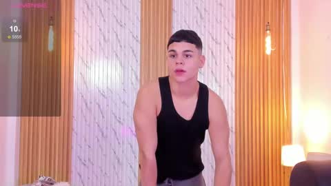 Snapshot of james_jonnes chatting on November 1, 2025, 8:22 pm James online show from November 1, 2025, 8:22 pm