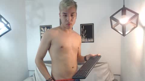 Snapshot of james_millnert chatting on March 11, 2025, 7:47 pm james millnert online show from March 11, 2025, 7:47 pm